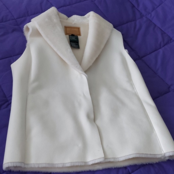 Lauren Faux Fur Vest - Picture 1 of 6